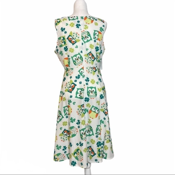 Vintage Inspired Owl and Clover Sleeveless Flared Skirt Dress - Picture 6 of 16